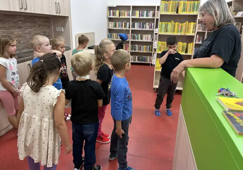 Prvňáčci poprvé navštívili obecní knihovnu