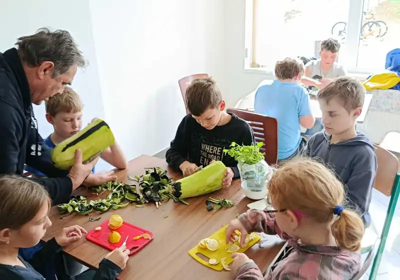 Cuketové hody v 5. třídě aneb když úroda pana učitele nezůstane ladem